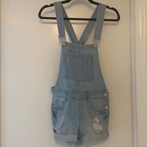 Short overalls